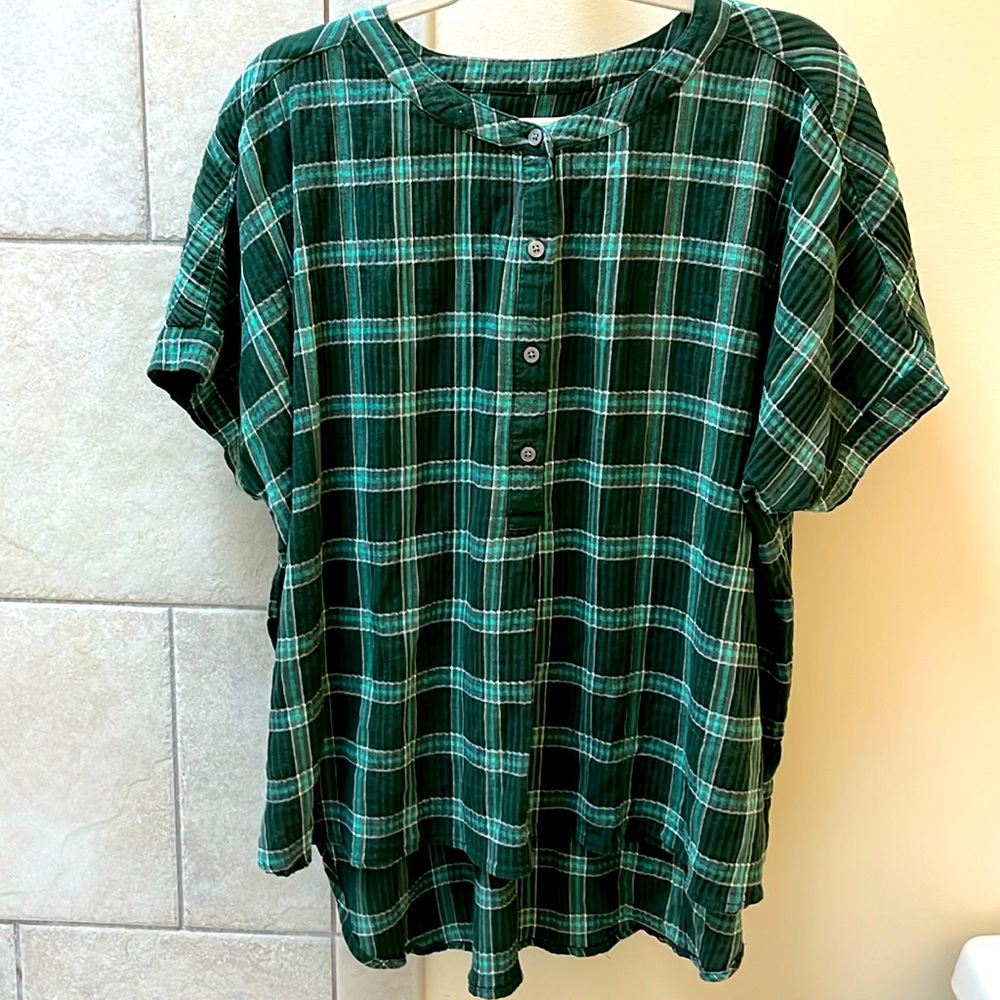 LOFT Green Plaid Short Sleeve Button Front Top